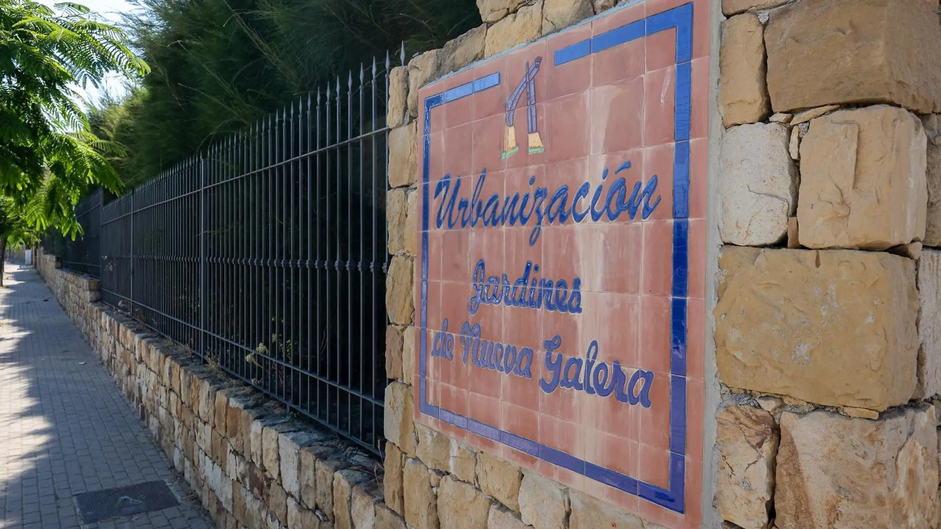 Bougainvillea Retreat, Espacioso Terraza & Parking