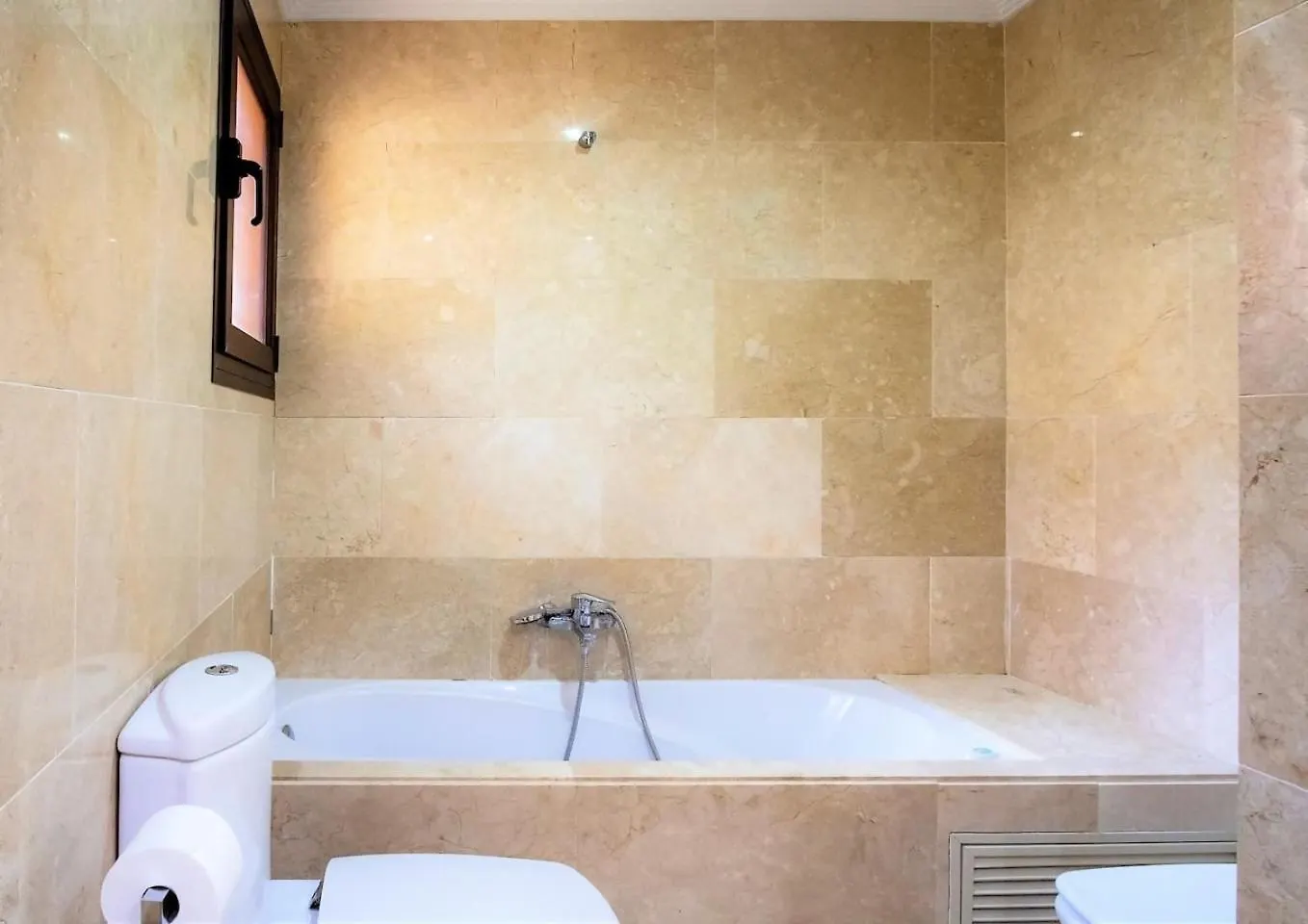 Apartment Bougainvillea Bay Estepona With Parking