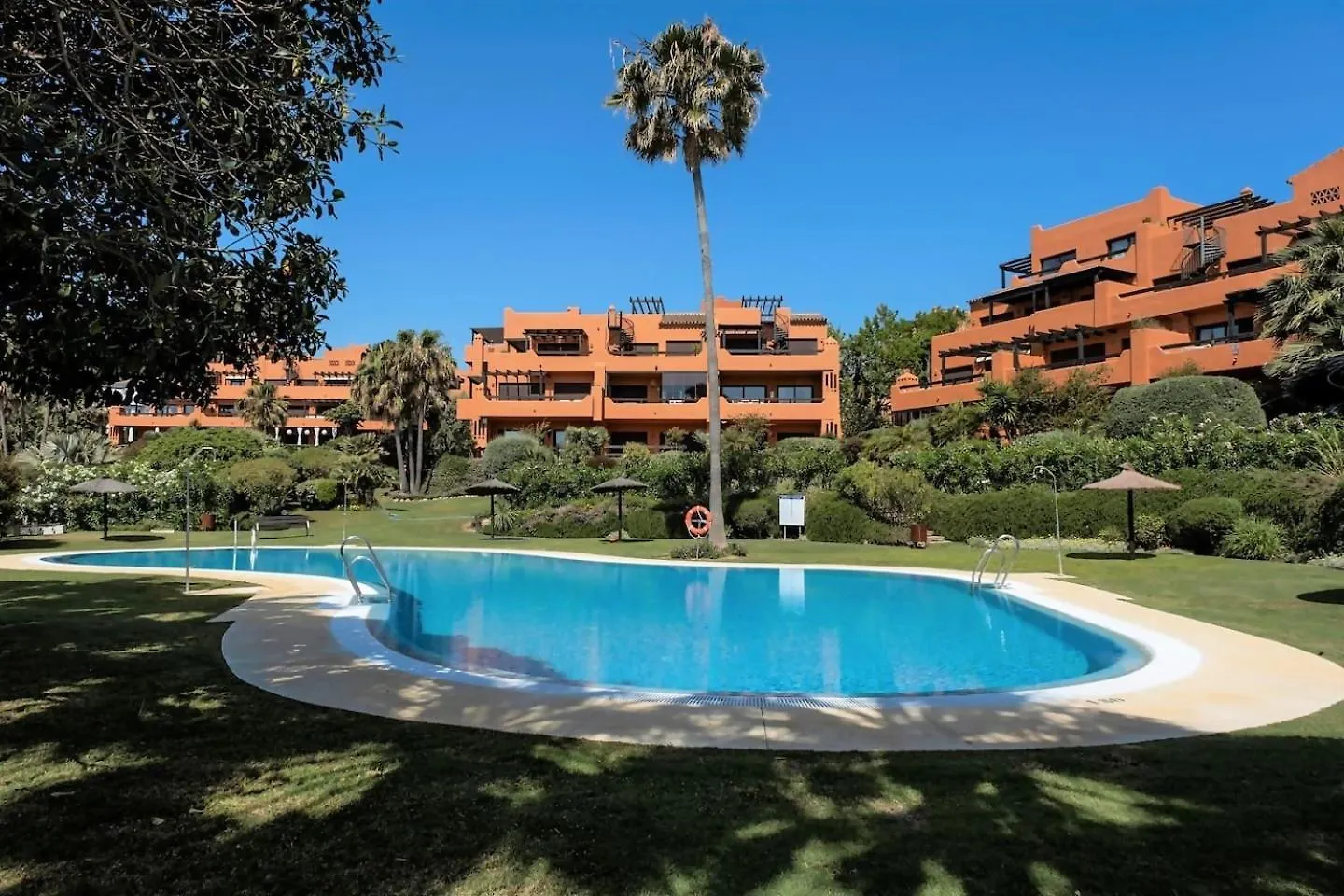 Bougainvillea Bay Estepona With Parking Apartment